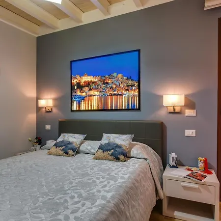 La Finestra Sul Cortile Bed & Breakfast 3*