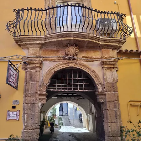 La Finestra Sul Cortile 3*