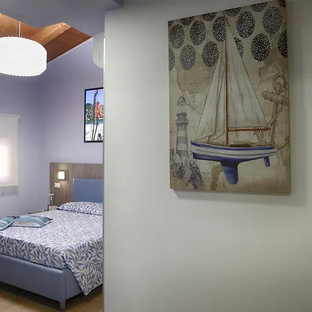 Bed & Breakfast La Finestra Sul Cortile 3*
