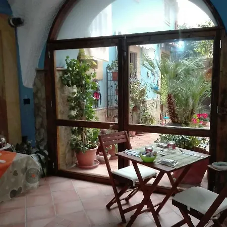 Bed & Breakfast La Finestra Sul Cortile