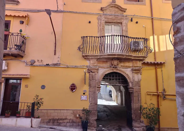 La Finestra Sul Cortile Couette-café Sciacca